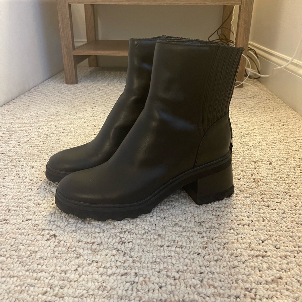 Dolce Vita Chunky Leather Booties Size 8